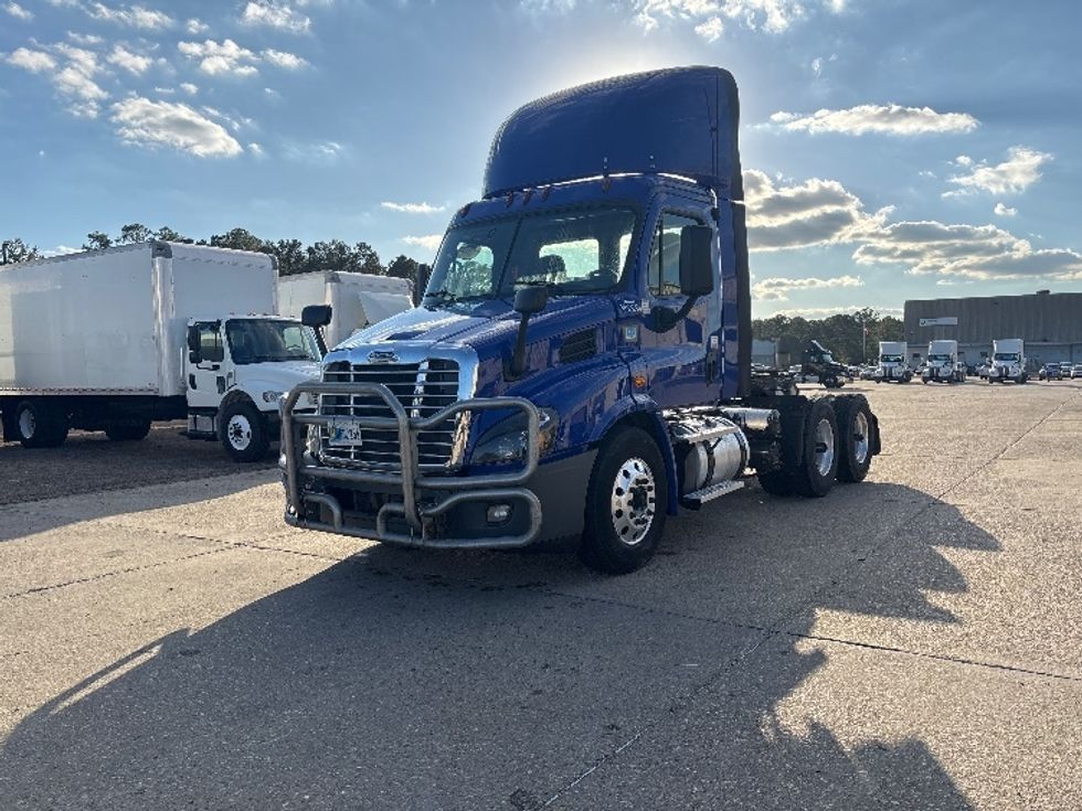 Day Cab Tractor-Heavy Duty Tractors-Freightliner-2020-Cascadia 11364ST-Hammond-LA-427,642\n\t\tmiles-$ 44,000 - Image 3