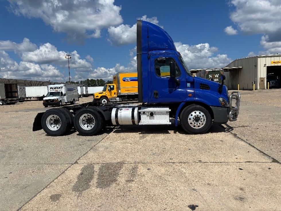 Day Cab Tractor-Heavy Duty Tractors-Freightliner-2020-Cascadia 11364ST-Hammond-LA-470,678\n\t\tmiles-$ 40,250 - Image 8