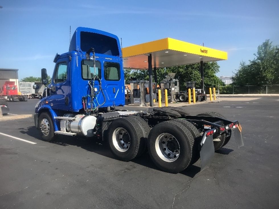 Day Cab Tractor-Heavy Duty Tractors-Freightliner-2020-Cascadia 11364ST-Harrisburg-PA-316,516\n\t\tmiles-$ 47,250 - Image 5