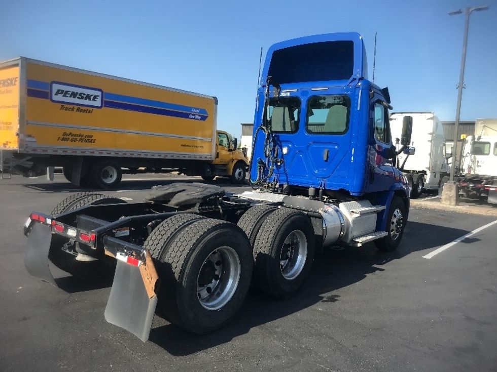 Day Cab Tractor-Heavy Duty Tractors-Freightliner-2020-Cascadia 11364ST-Harrisburg-PA-316,516\n\t\tmiles-$ 47,250 - Image 7
