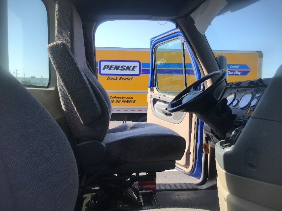 Day Cab Tractor-Heavy Duty Tractors-Freightliner-2020-Cascadia 11364ST-Harrisburg-PA-320,648\n\t\tmiles-$ 34,250 - Image 14