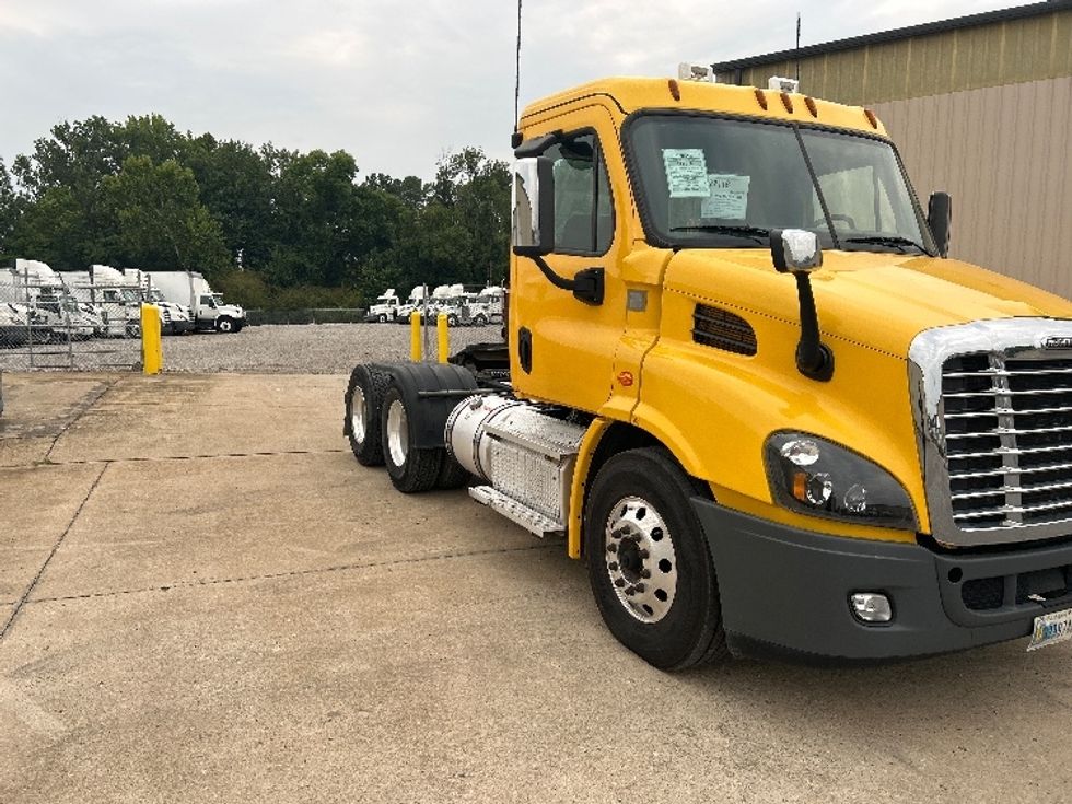Day Cab Tractor-Heavy Duty Tractors-Freightliner-2020-Cascadia 11364ST-Hueytown-AL-441,880\n\t\tmiles-$ 35,500 - Image 1