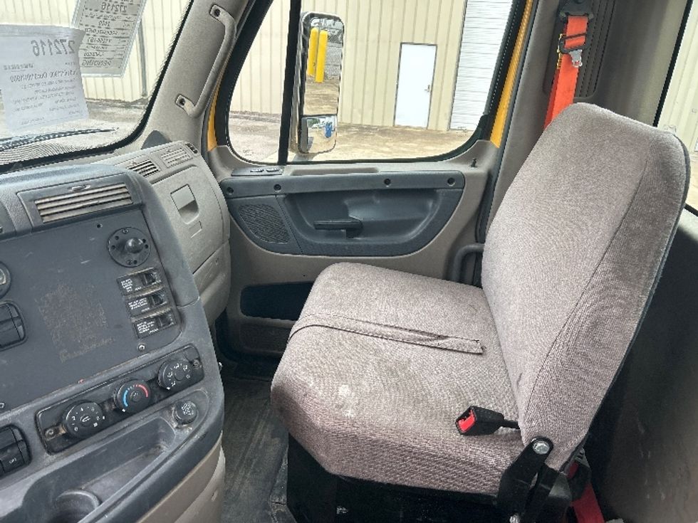 Day Cab Tractor-Heavy Duty Tractors-Freightliner-2020-Cascadia 11364ST-Hueytown-AL-441,880\n\t\tmiles-$ 35,500 - Image 10