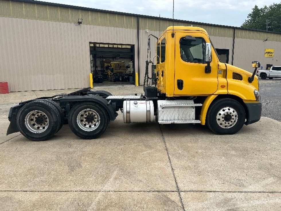 Day Cab Tractor-Heavy Duty Tractors-Freightliner-2020-Cascadia 11364ST-Hueytown-AL-441,880\n\t\tmiles-$ 35,500 - Image 8