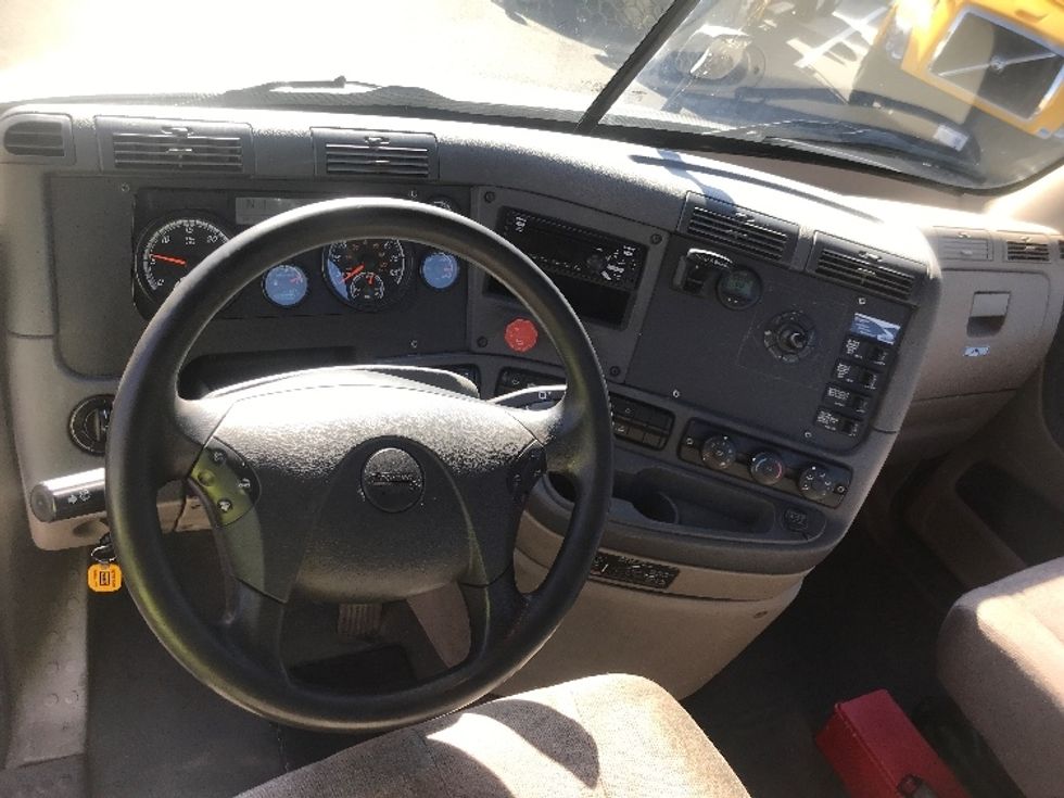 Day Cab Tractor-Heavy Duty Tractors-Freightliner-2020-Cascadia 11364ST-Jessup-PA-547,678\n\t\tmiles-$ 37,500 - Image 11