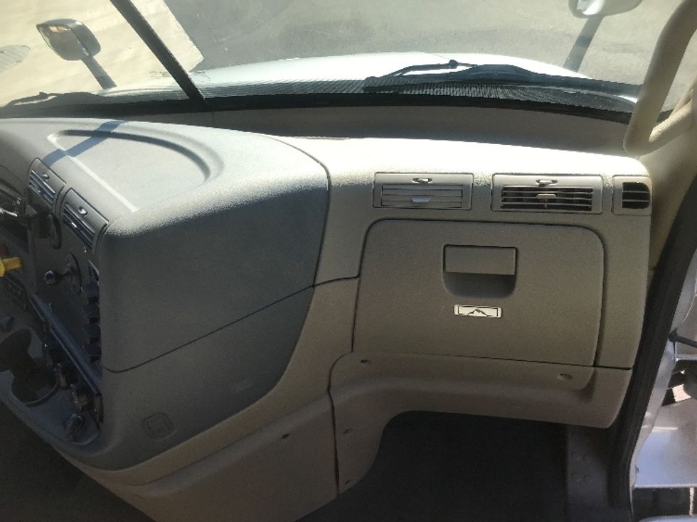 Day Cab Tractor-Heavy Duty Tractors-Freightliner-2020-Cascadia 11364ST-Jessup-PA-547,678\n\t\tmiles-$ 37,500 - Image 13