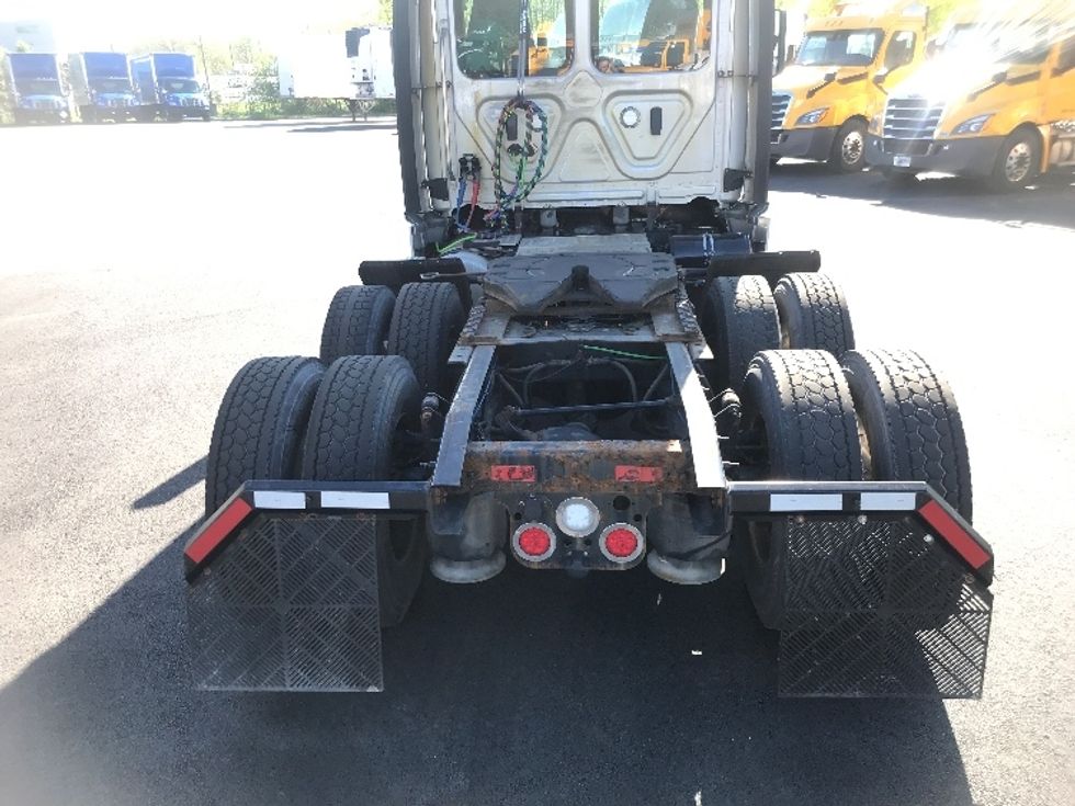 Day Cab Tractor-Heavy Duty Tractors-Freightliner-2020-Cascadia 11364ST-Jessup-PA-547,678\n\t\tmiles-$ 37,500 - Image 6