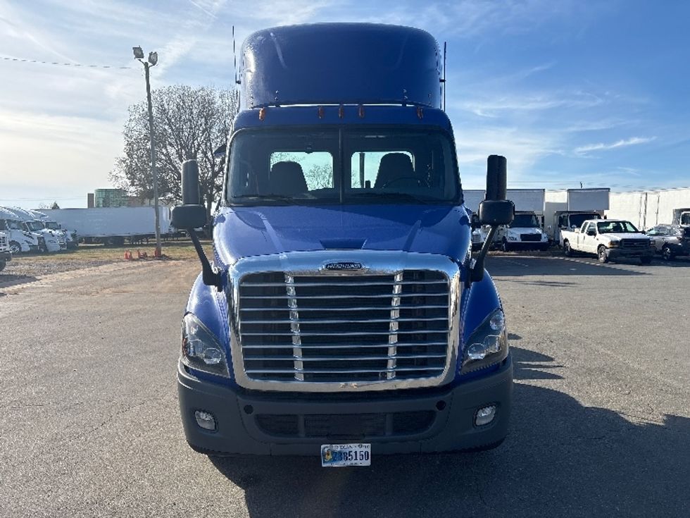Day Cab Tractor-Heavy Duty Tractors-Freightliner-2020-Cascadia 11364ST-Mebane-NC-339,771\n\t\tmiles-$ 48,000 - Image 2