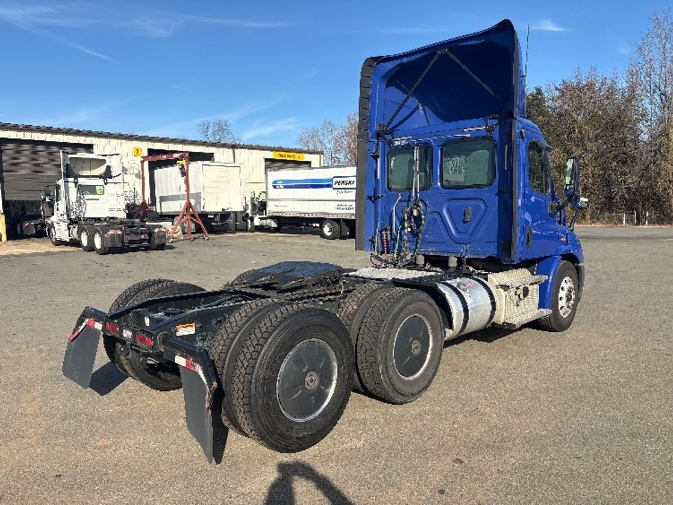 Day Cab Tractor-Heavy Duty Tractors-Freightliner-2020-Cascadia 11364ST-Mebane-NC-339,771\n\t\tmiles-$ 48,000 - Image 7