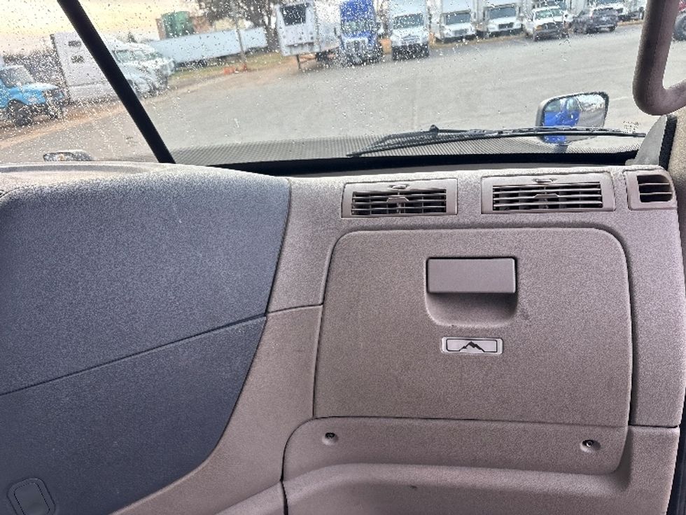 Day Cab Tractor-Heavy Duty Tractors-Freightliner-2020-Cascadia 11364ST-Mebane-NC-352,954\n\t\tmiles-$ 47,250 - Image 13