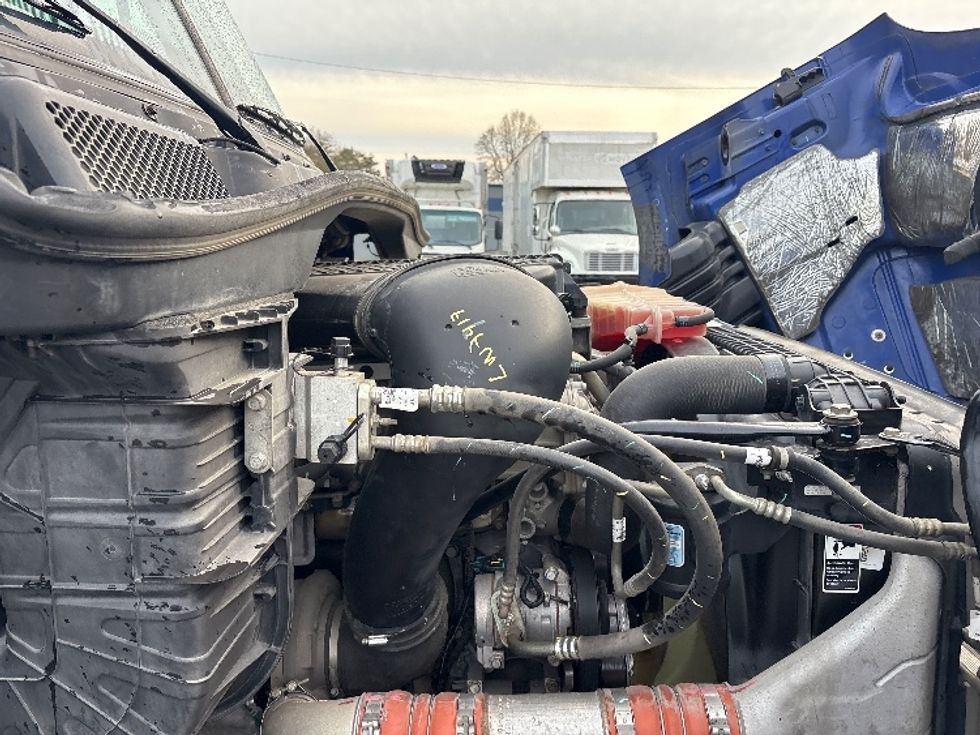 Day Cab Tractor-Heavy Duty Tractors-Freightliner-2020-Cascadia 11364ST-Mebane-NC-352,954\n\t\tmiles-$ 47,250 - Image 15