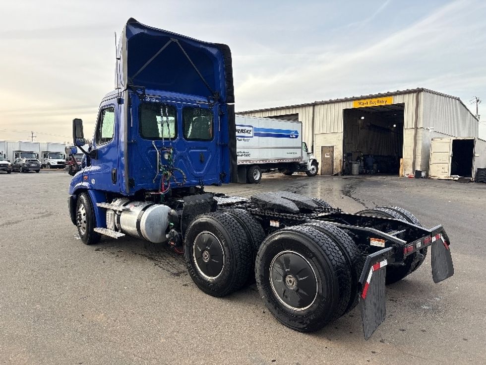 Day Cab Tractor-Heavy Duty Tractors-Freightliner-2020-Cascadia 11364ST-Mebane-NC-352,954\n\t\tmiles-$ 47,250 - Image 5