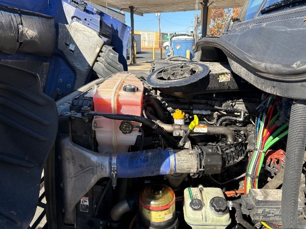 Day Cab Tractor-Heavy Duty Tractors-Freightliner-2020-Cascadia 11364ST-Mebane-NC-358,229\n\t\tmiles-$ 47,000 - Image 16