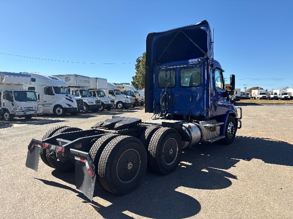 Day Cab Tractor-Heavy Duty Tractors-Freightliner-2020-Cascadia 11364ST-Mebane-NC-358,229\n\t\tmiles-$ 47,000 - Image 7