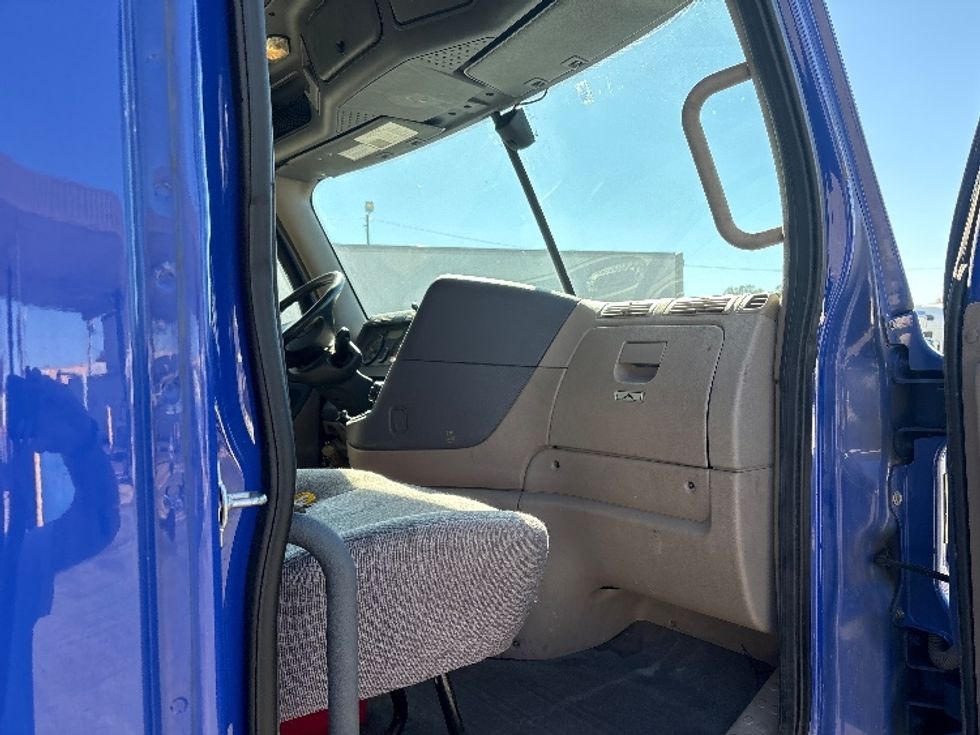 Day Cab Tractor-Heavy Duty Tractors-Freightliner-2020-Cascadia 11364ST-Mebane-NC-392,096\n\t\tmiles-$ 45,250 - Image 12