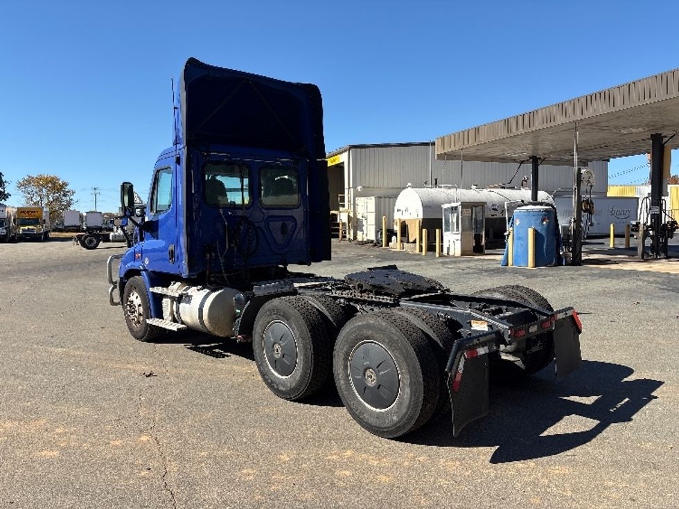 Day Cab Tractor-Heavy Duty Tractors-Freightliner-2020-Cascadia 11364ST-Mebane-NC-392,096\n\t\tmiles-$ 45,250 - Image 5
