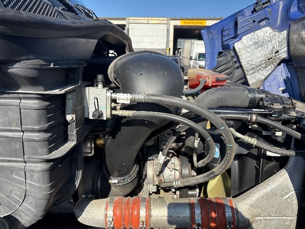 Day Cab Tractor-Heavy Duty Tractors-Freightliner-2020-Cascadia 11364ST-Mebane-NC-441,000\n\t\tmiles-$ 41,750 - Image 15