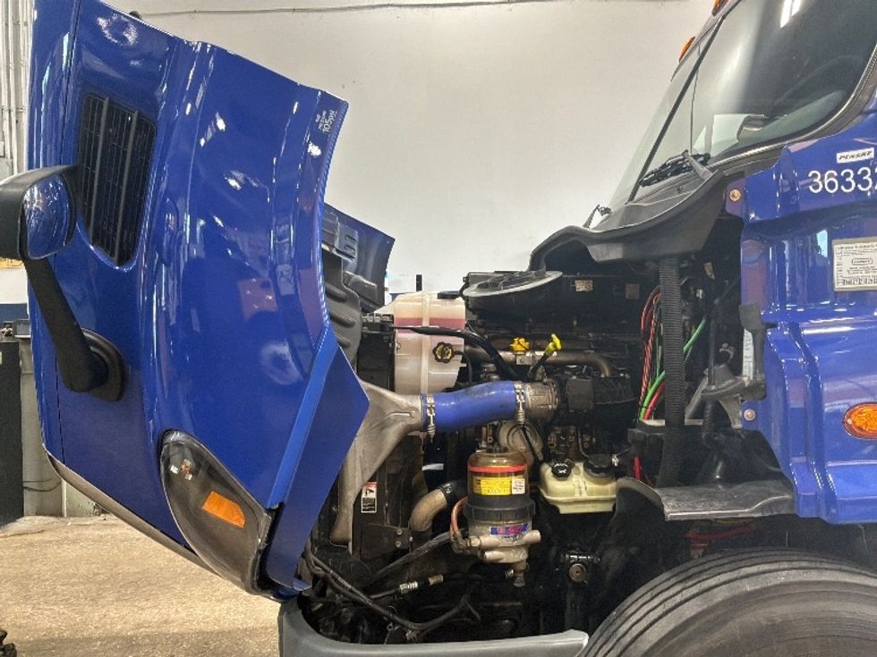 Day Cab Tractor-Heavy Duty Tractors-Freightliner-2020-Cascadia 11364ST-Medley-FL-374,864\n\t\tmiles-$ 47,250 - Image 16