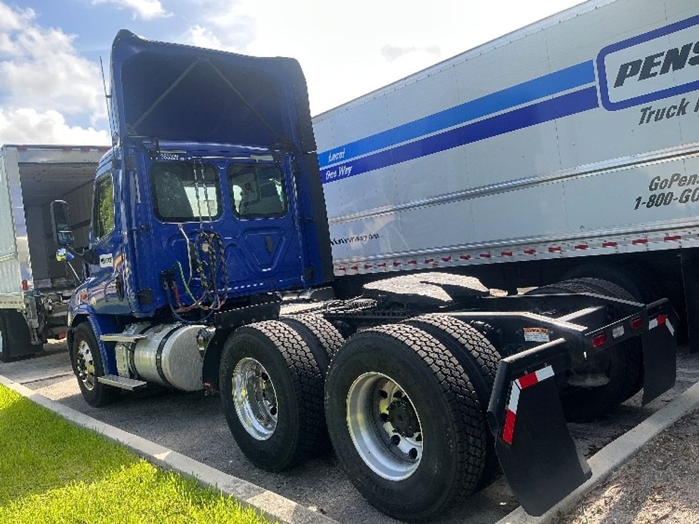 Day Cab Tractor-Heavy Duty Tractors-Freightliner-2020-Cascadia 11364ST-Medley-FL-374,864\n\t\tmiles-$ 47,250 - Image 5