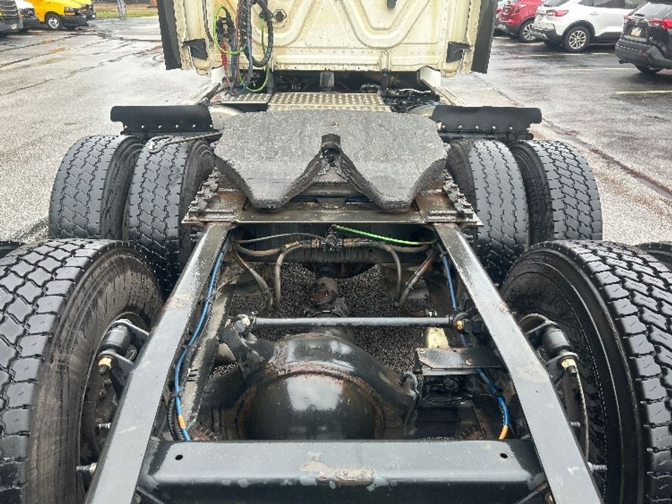 Day Cab Tractor-Heavy Duty Tractors-Freightliner-2020-Cascadia 11364ST-Middlefield-OH-323,897\n\t\tmiles-$ 44,000 - Image 6