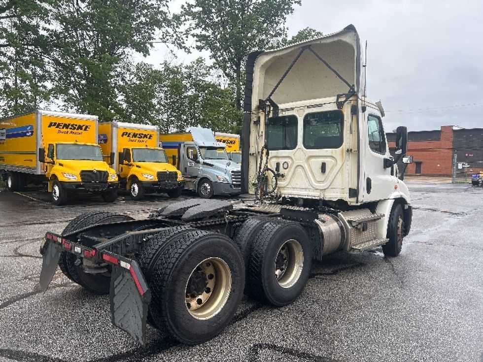 Day Cab Tractor-Heavy Duty Tractors-Freightliner-2020-Cascadia 11364ST-Middlefield-OH-323,897\n\t\tmiles-$ 44,000 - Image 7