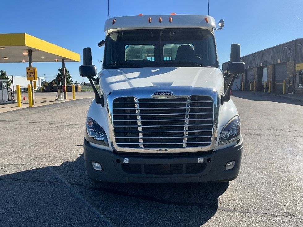 Day Cab Tractor-Heavy Duty Tractors-Freightliner-2020-Cascadia 11364ST-Mississauga-ON-81,283\n\t\tkm-$ 88,500 - Image 2