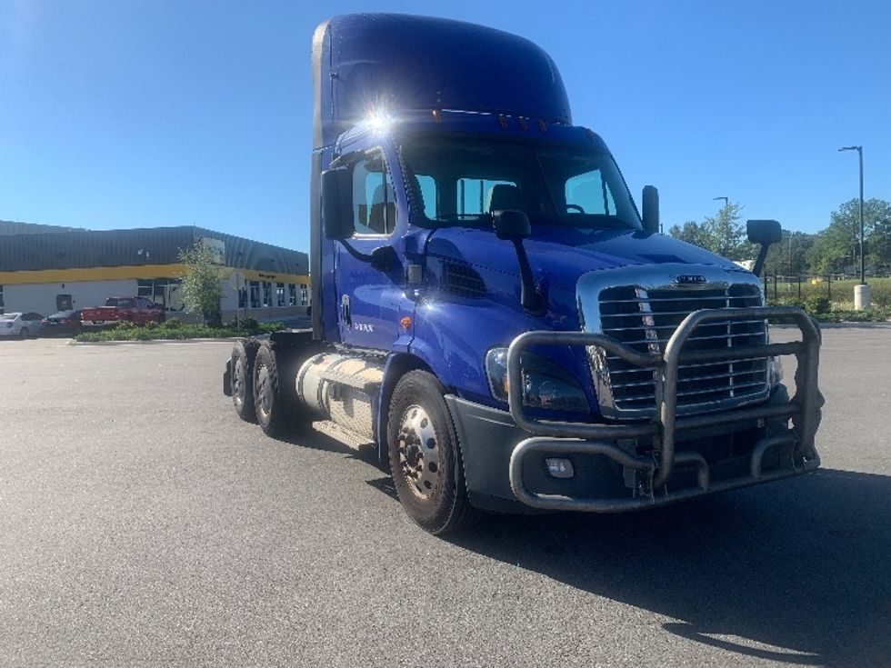 Day Cab Tractor-Heavy Duty Tractors-Freightliner-2020-Cascadia 11364ST-Ocala-FL-152,836\n\t\tmiles-$ 52,500 - Image 1