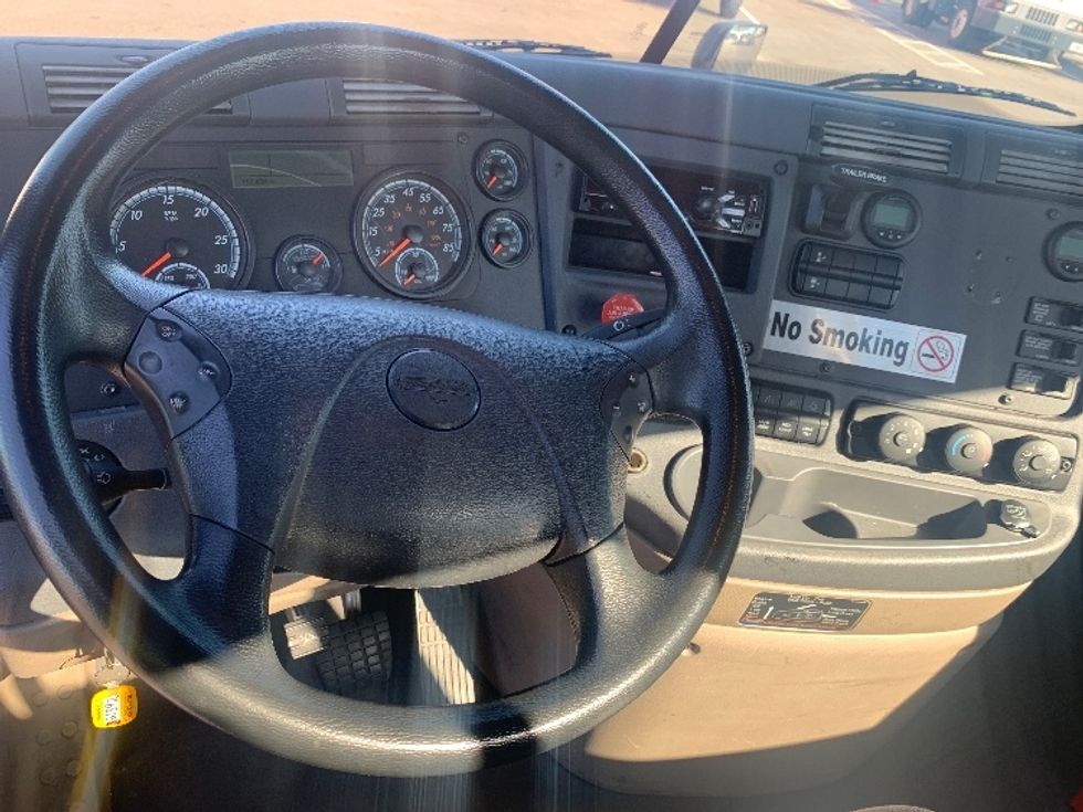 Day Cab Tractor-Heavy Duty Tractors-Freightliner-2020-Cascadia 11364ST-Ocala-FL-152,836\n\t\tmiles-$ 52,500 - Image 11