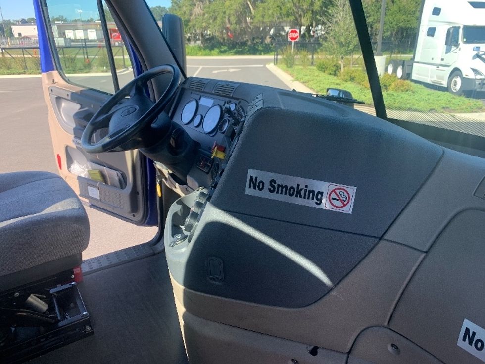 Day Cab Tractor-Heavy Duty Tractors-Freightliner-2020-Cascadia 11364ST-Ocala-FL-152,836\n\t\tmiles-$ 52,500 - Image 14