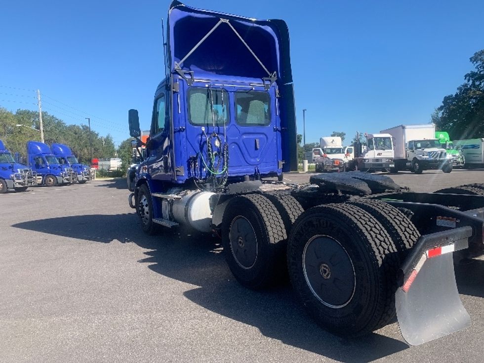 Day Cab Tractor-Heavy Duty Tractors-Freightliner-2020-Cascadia 11364ST-Ocala-FL-152,836\n\t\tmiles-$ 52,500 - Image 5