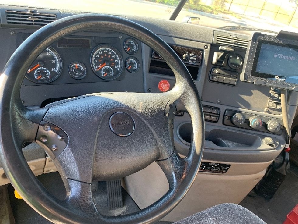 Day Cab Tractor-Heavy Duty Tractors-Freightliner-2020-Cascadia 11364ST-Ocala-FL-334,442\n\t\tmiles-$ 48,500 - Image 11