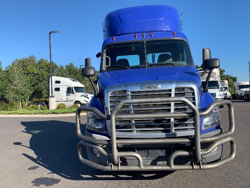 Day Cab Tractor-Heavy Duty Tractors-Freightliner-2020-Cascadia 11364ST-Ocala-FL-334,442\n\t\tmiles-$ 48,500 - Image 2