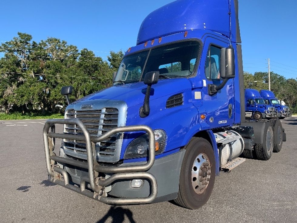 Day Cab Tractor-Heavy Duty Tractors-Freightliner-2020-Cascadia 11364ST-Ocala-FL-334,442\n\t\tmiles-$ 48,500 - Image 3