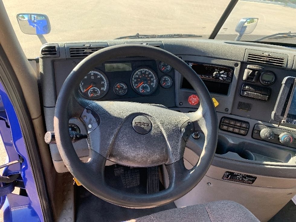 Day Cab Tractor-Heavy Duty Tractors-Freightliner-2020-Cascadia 11364ST-Ocala-FL-366,002\n\t\tmiles-$ 46,750 - Image 11