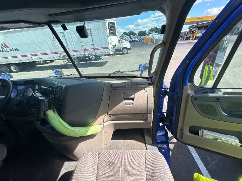 Day Cab Tractor-Heavy Duty Tractors-Freightliner-2020-Cascadia 11364ST-Ocala-FL-366,002\n\t\tmiles-$ 46,750 - Image 13