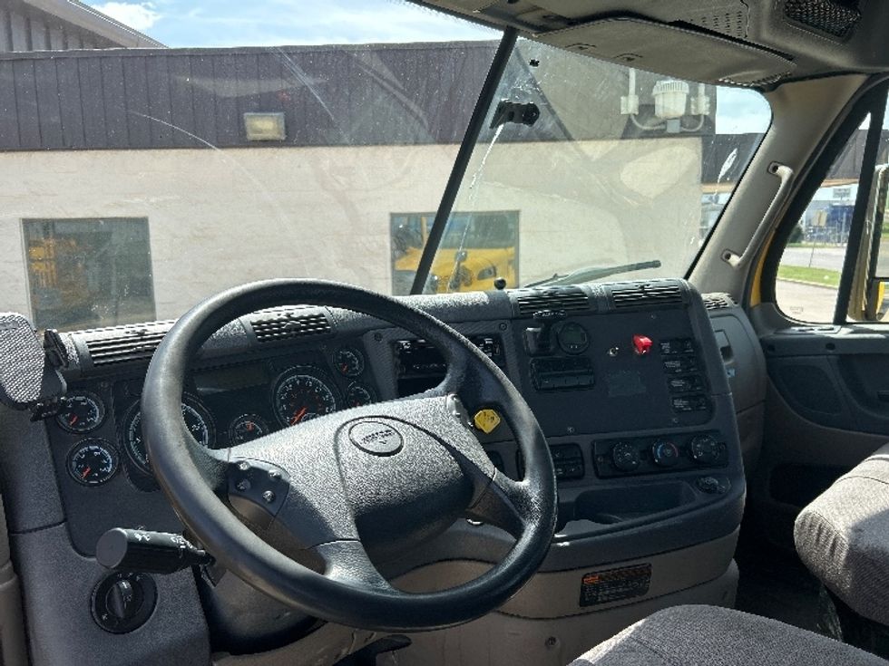 Day Cab Tractor-Heavy Duty Tractors-Freightliner-2020-Cascadia 11364ST-Oklahoma City-OK-340,889\n\t\tmiles-$ 41,250 - Image 10
