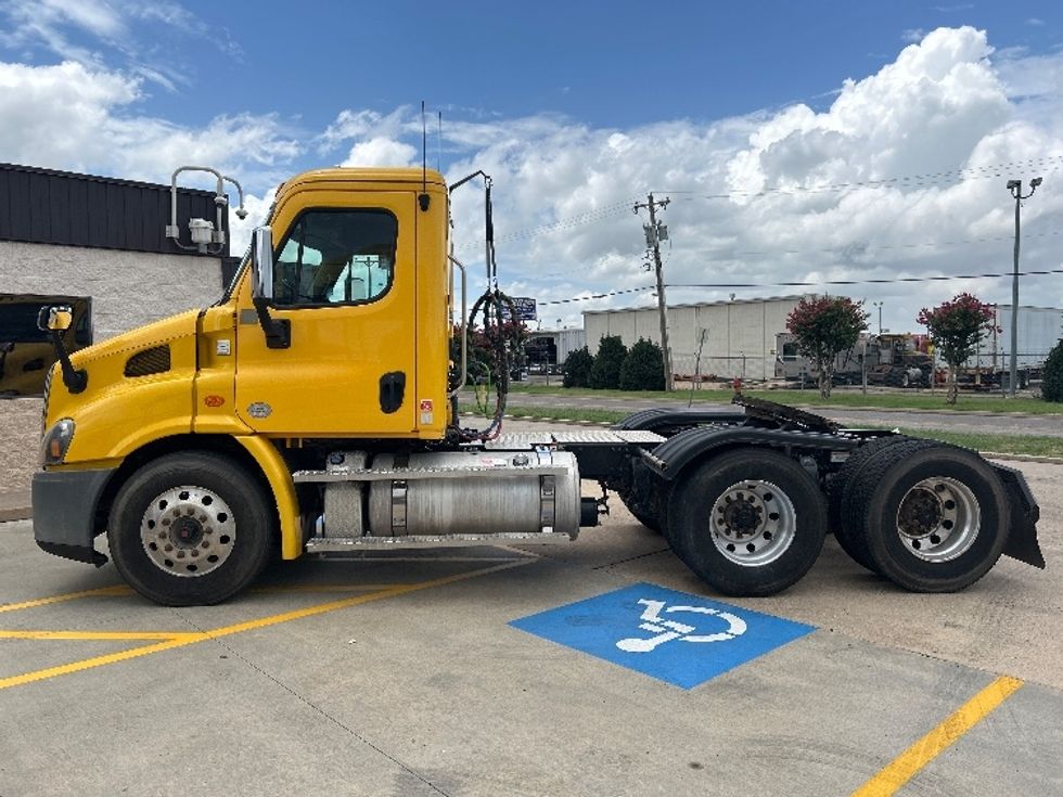 Day Cab Tractor-Heavy Duty Tractors-Freightliner-2020-Cascadia 11364ST-Oklahoma City-OK-340,889\n\t\tmiles-$ 41,250 - Image 4