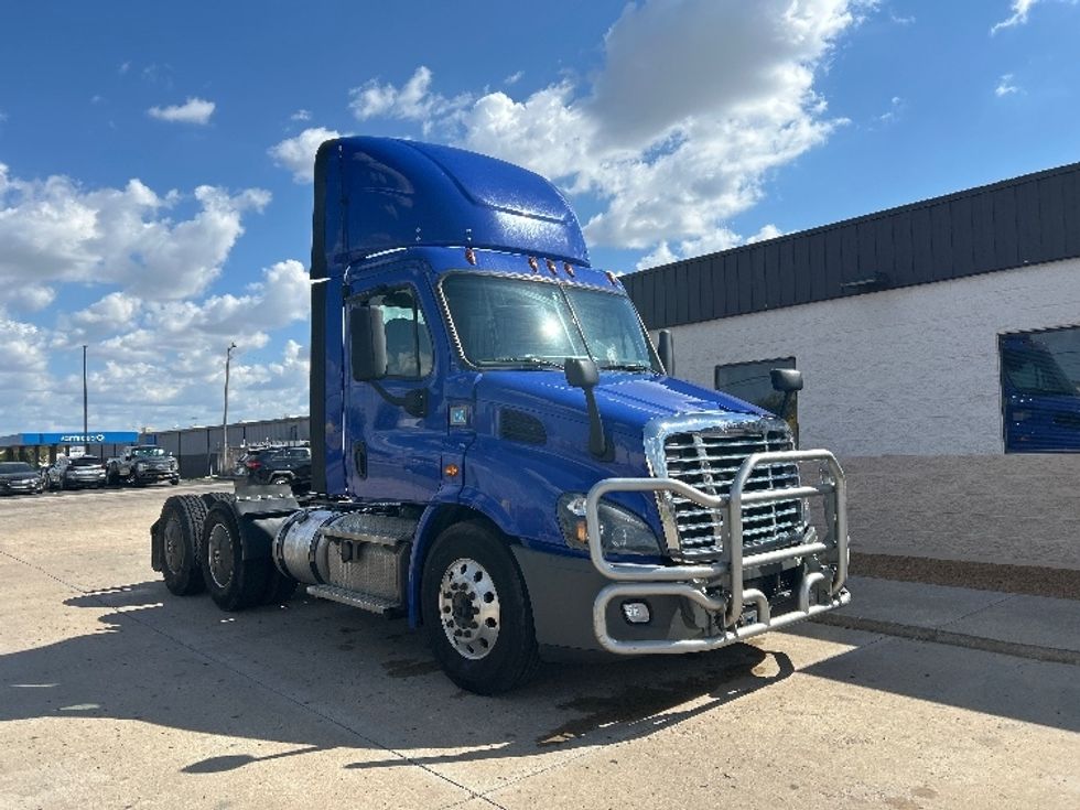 Day Cab Tractor-Heavy Duty Tractors-Freightliner-2020-Cascadia 11364ST-Oklahoma City-OK-485,711\n\t\tmiles-$ 39,500 - Image 1