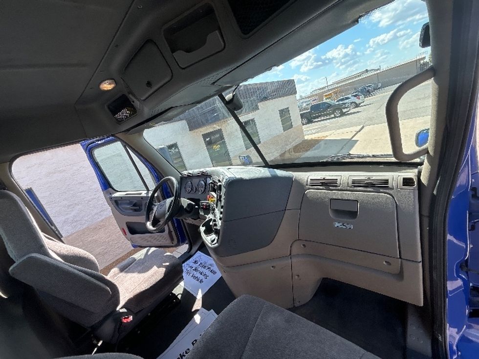 Day Cab Tractor-Heavy Duty Tractors-Freightliner-2020-Cascadia 11364ST-Oklahoma City-OK-485,711\n\t\tmiles-$ 39,500 - Image 13