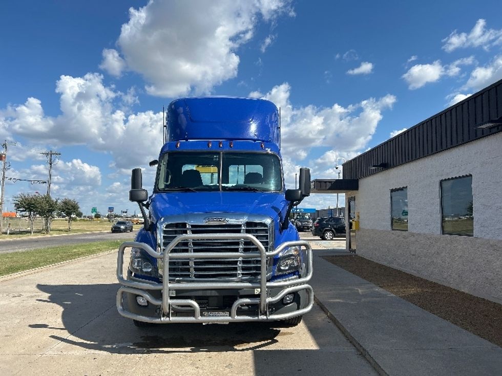 Day Cab Tractor-Heavy Duty Tractors-Freightliner-2020-Cascadia 11364ST-Oklahoma City-OK-485,711\n\t\tmiles-$ 39,500 - Image 2