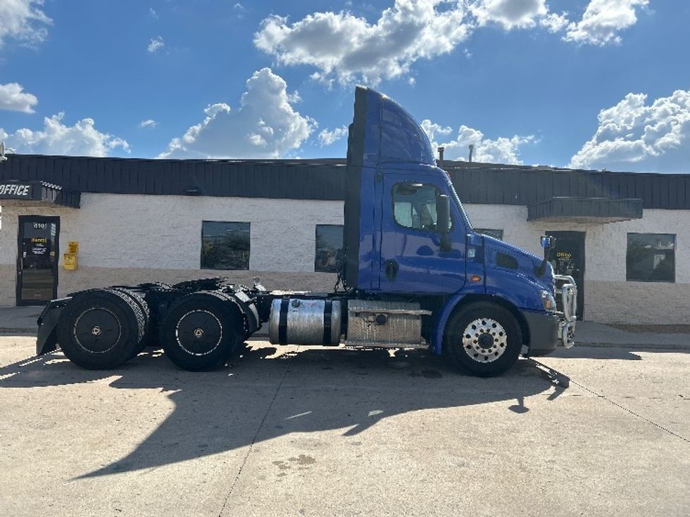 Day Cab Tractor-Heavy Duty Tractors-Freightliner-2020-Cascadia 11364ST-Oklahoma City-OK-485,711\n\t\tmiles-$ 39,500 - Image 8