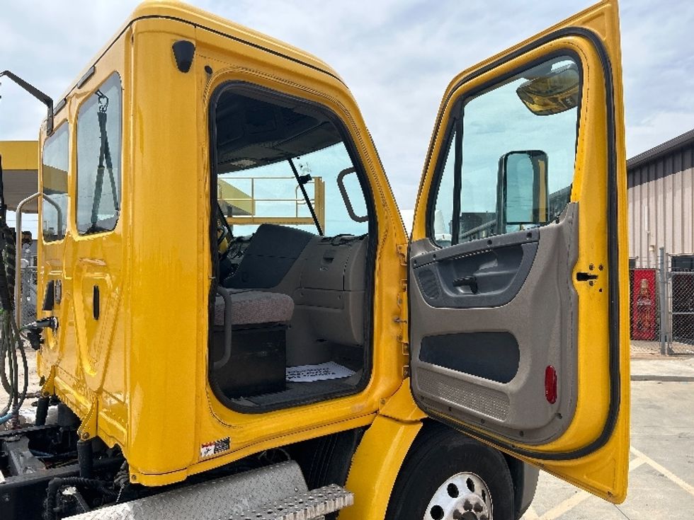 Day Cab Tractor-Heavy Duty Tractors-Freightliner-2020-Cascadia 11364ST-Oklahoma City-OK-503,912\n\t\tmiles-$ 32,500 - Image 12