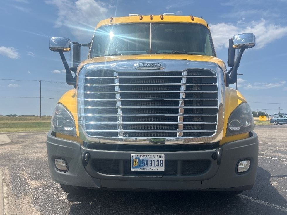 Day Cab Tractor-Heavy Duty Tractors-Freightliner-2020-Cascadia 11364ST-Oklahoma City-OK-570,961\n\t\tmiles-$ 28,250 - Image 2