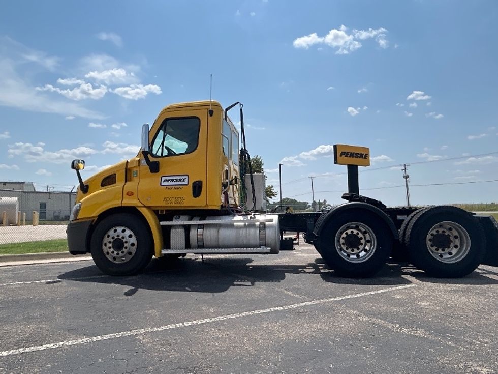 Day Cab Tractor-Heavy Duty Tractors-Freightliner-2020-Cascadia 11364ST-Oklahoma City-OK-570,961\n\t\tmiles-$ 28,250 - Image 4