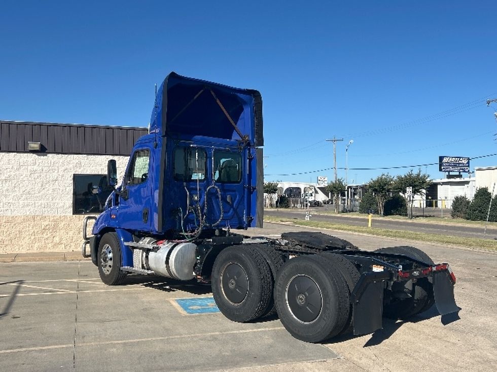 Day Cab Tractor-Heavy Duty Tractors-Freightliner-2020-Cascadia 11364ST-Oklahoma City-OK-592,684\n\t\tmiles-$ 29,500 - Image 5