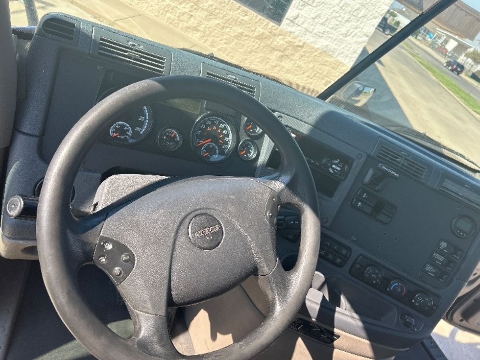 Day Cab Tractor-Heavy Duty Tractors-Freightliner-2020-Cascadia 11364ST-Oklahoma City-OK-631,098\n\t\tmiles-$ 29,500 - Image 11