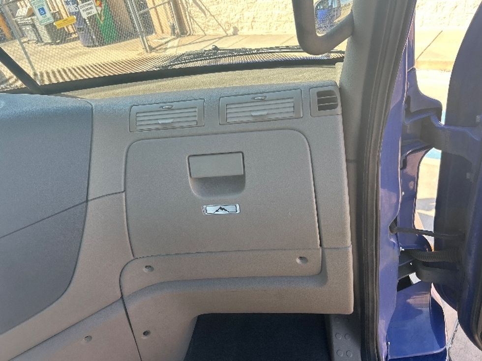 Day Cab Tractor-Heavy Duty Tractors-Freightliner-2020-Cascadia 11364ST-Oklahoma City-OK-631,098\n\t\tmiles-$ 29,500 - Image 13