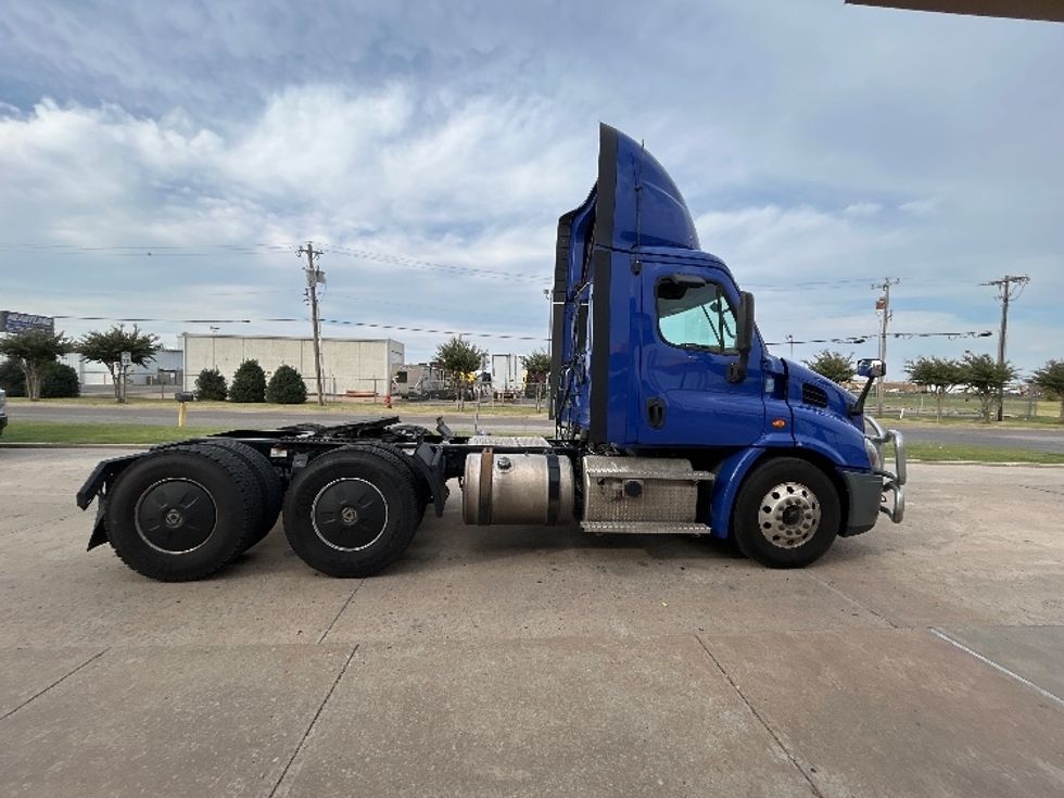 Day Cab Tractor-Heavy Duty Tractors-Freightliner-2020-Cascadia 11364ST-Oklahoma City-OK-631,098\n\t\tmiles-$ 29,500 - Image 8