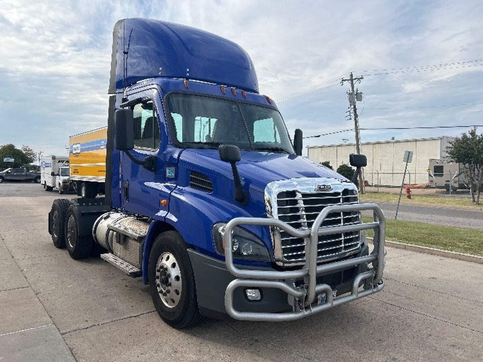 Day Cab Tractor-Heavy Duty Tractors-Freightliner-2020-Cascadia 11364ST-Oklahoma City-OK-651,061\n\t\tmiles-$ 29,500 - Image 1