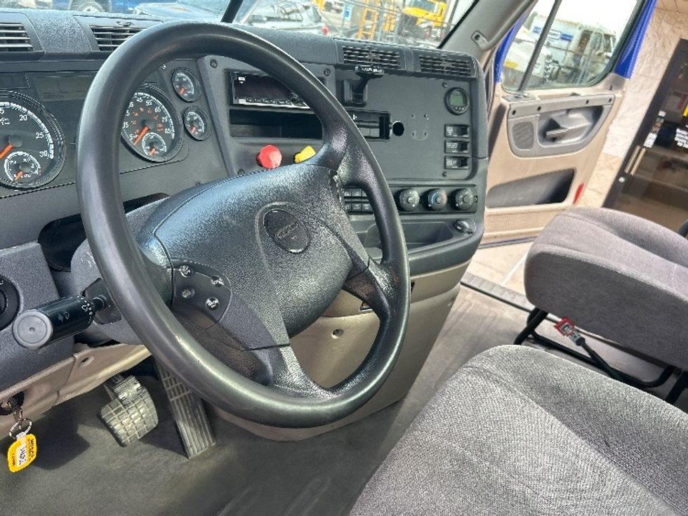 Day Cab Tractor-Heavy Duty Tractors-Freightliner-2020-Cascadia 11364ST-Oklahoma City-OK-651,061\n\t\tmiles-$ 29,500 - Image 10